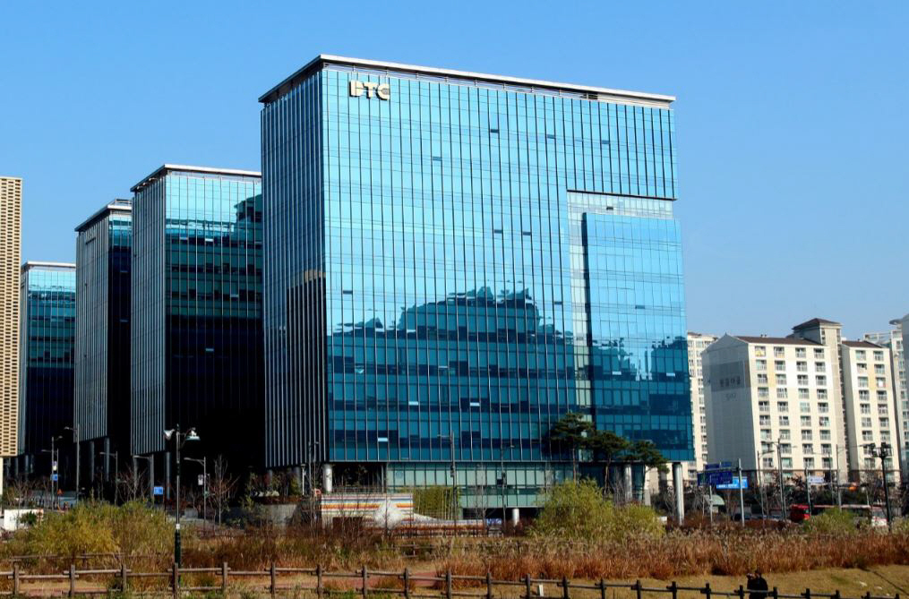 ▲에이디테크놀로지는 4차산업 혁명 시대를 맞아 올해 설립 이래 최고 실적을 달성하겠다는 목표다. 경기도 성남시 분당구에 위치한 에이디테크놀로지 회사 전경. 사진제공 에이디테크놀로지