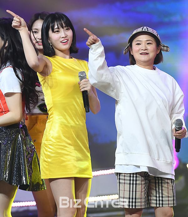 ▲트와이스 모모, 김신영(사진=고아라 기자 iknow@)