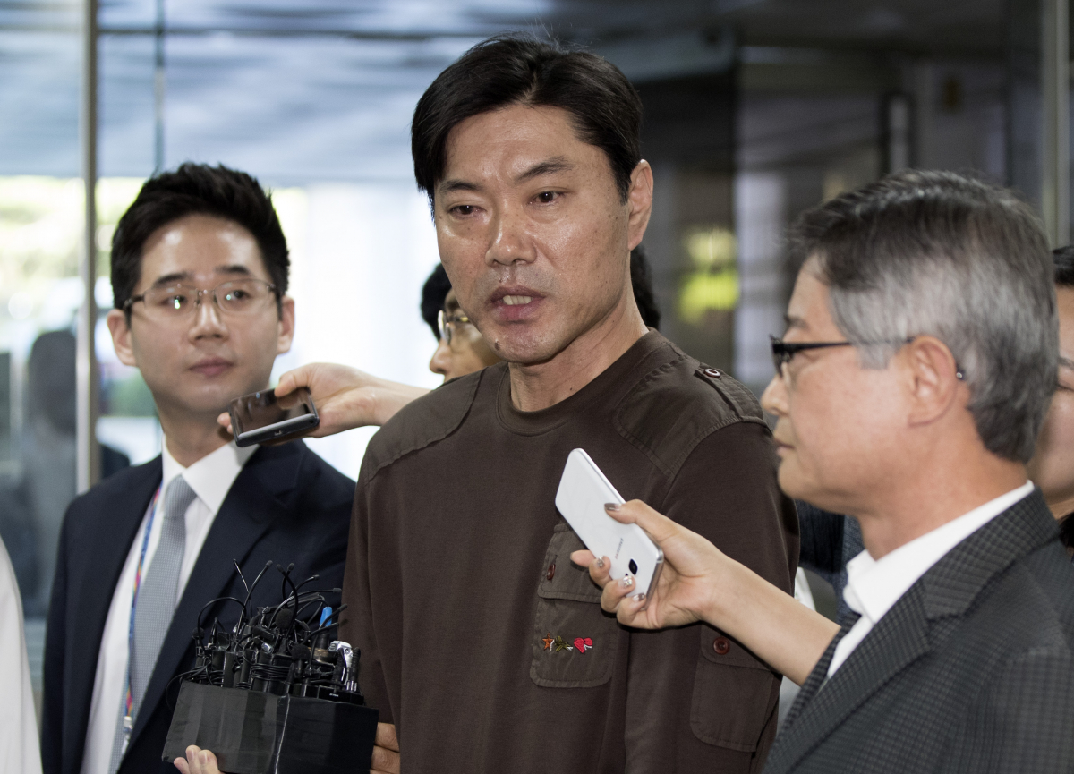 ▲ 프로야구 구단 관계자들로부터 돈을 빌리고 갚지 않은 혐의(사기) 등을 받은 전 한국야구위원회(KBO) 최규순 전 야구심판위원이 1심에서 실형을 선고받았다.(연합뉴스)