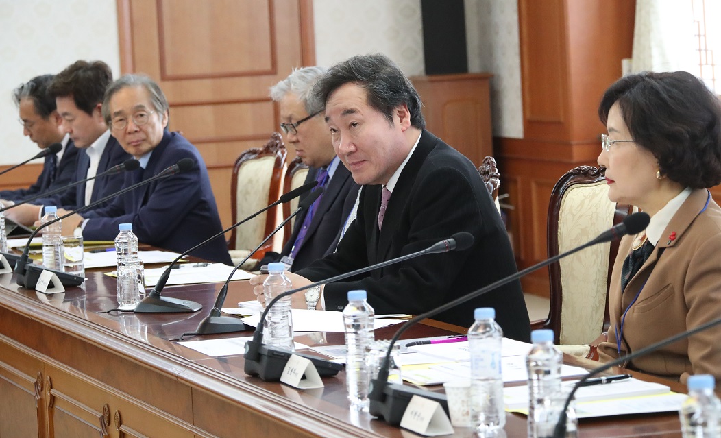 ▲이낙연 국무총리가 19일 오후 서울 세종로 정부서울청사에서 열린 국민안전안심위원회에 참석해 발언하고 있다.(연합뉴스)