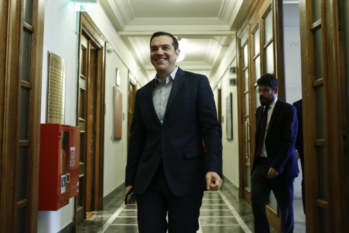 ▲알렉시스 치프라스 그리스 총리가 3일(현지시간) 내각 회의에 참석하기 위해 아테네 의회에 도착했다. 아테네/EPA연합뉴스
