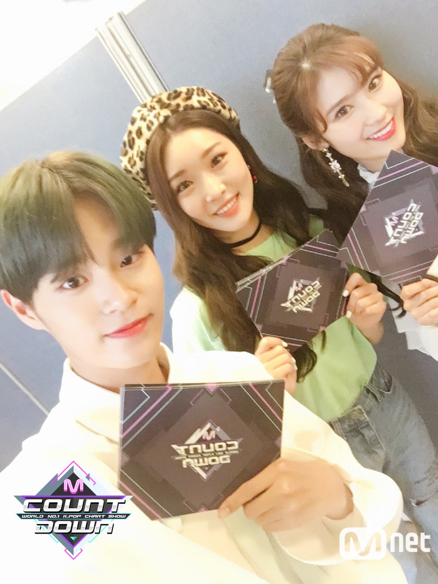 ▲이대휘(왼), 청하, 사나(출처=Mnet'엠카운트다운' 공식SNS)
