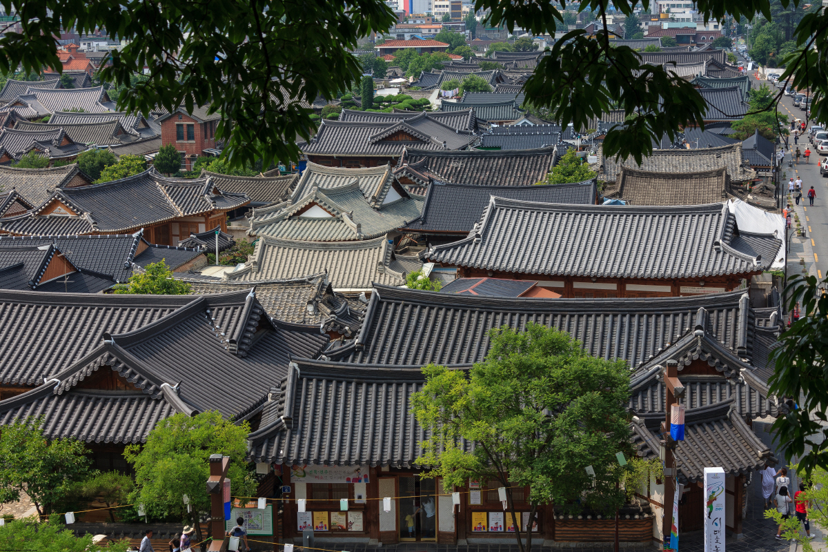 ▲전주한옥마을 풍경. 사진제공=인터파크투어