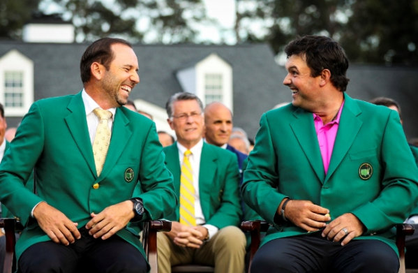 ▲디펜딩 챔피언 세르히오 가르시아와 올해 챔피언 패트릭 리드가 그린재킷을 입고 담소를 나누고 있다.(사진=PGA)
