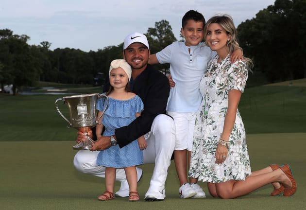 ▲우승자 제이슨 데이의 아내와 아이들(사진=PGA)