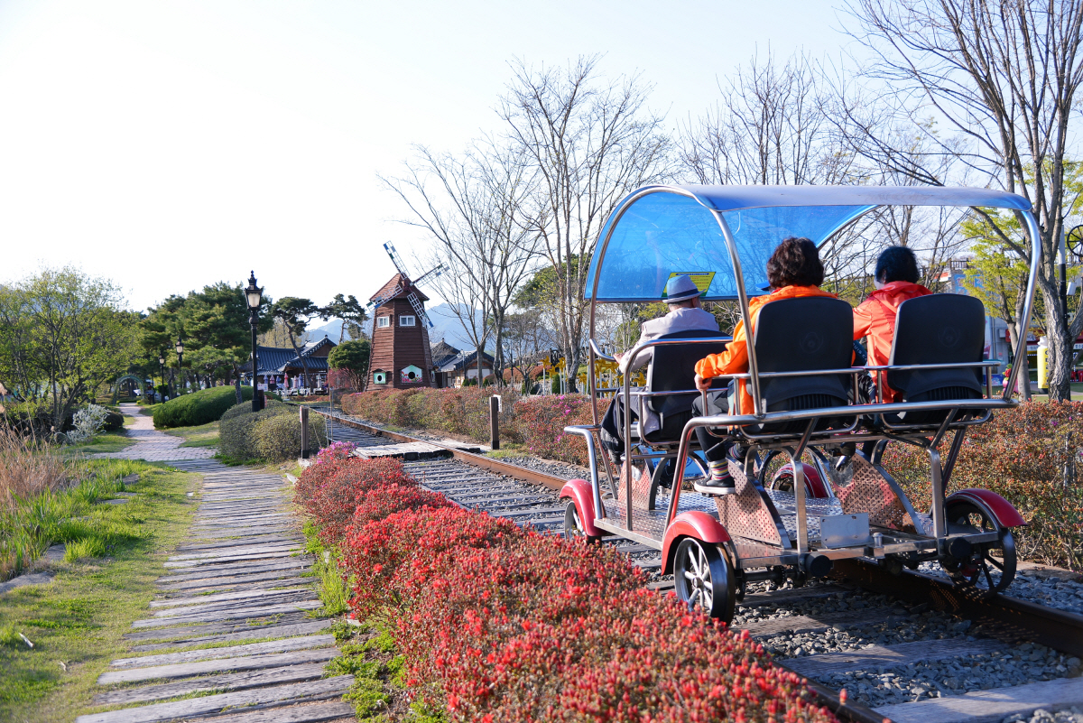 ▲섬진강기차마을 레일바이크 (사진제공=한국관광공사)