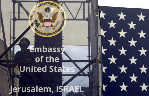 ▲13일(현지시간) 이스라엘 예루살렘에서 미국대사관 개관 행사가 준비되고 있다. 예루살렘/로이터연합뉴스
