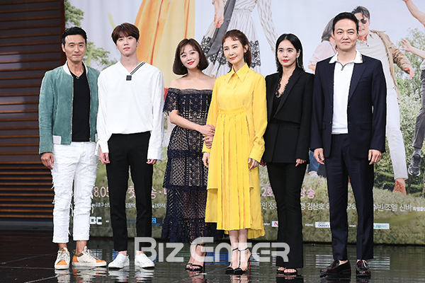 ▲이성재, 이준영, 조보아, 채시라, 정혜영, 정웅인(사진=고아라 기자 iknow@)