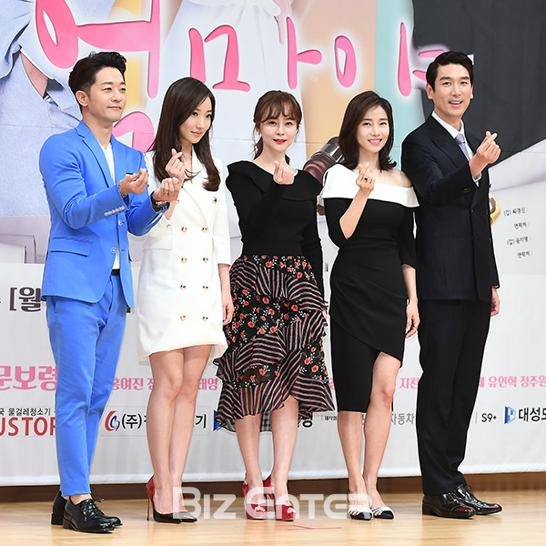 ▲알렉스, 이인혜, 우희진, 문보령, 박준혁(사진=고아라 기자 iknow@)