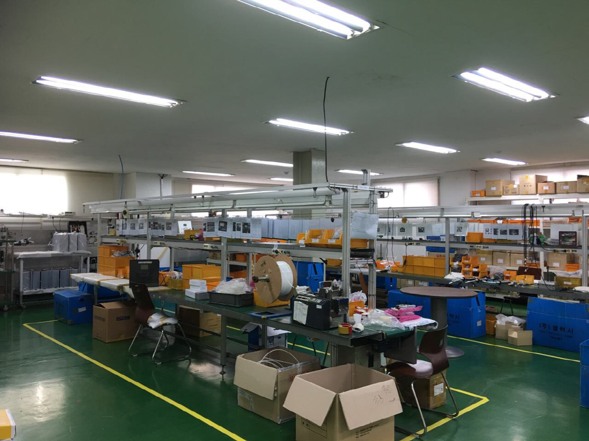 ▲알칼리 이온수생성기 관련 총 56벌의 금형을 갖고 있어 모든 부품의 자체 생산이 가능한 지니스의 경기도 안산 공장 모습