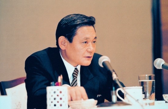 ▲1993년 신경영선언을 하는 이건희 삼성 회장 (사진제공=삼성전자)