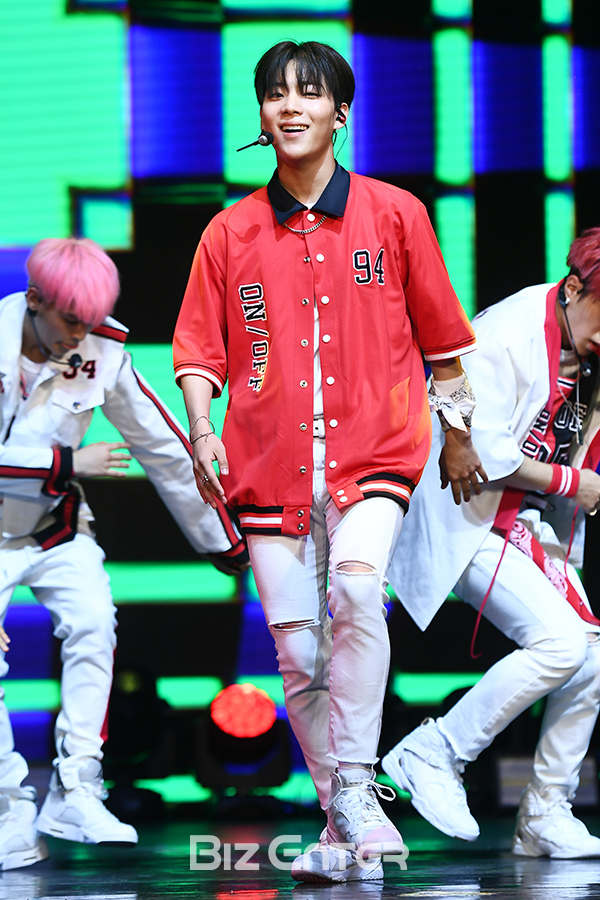 ▲온앤오프 이션(사진=고아라 기자 iknow@)