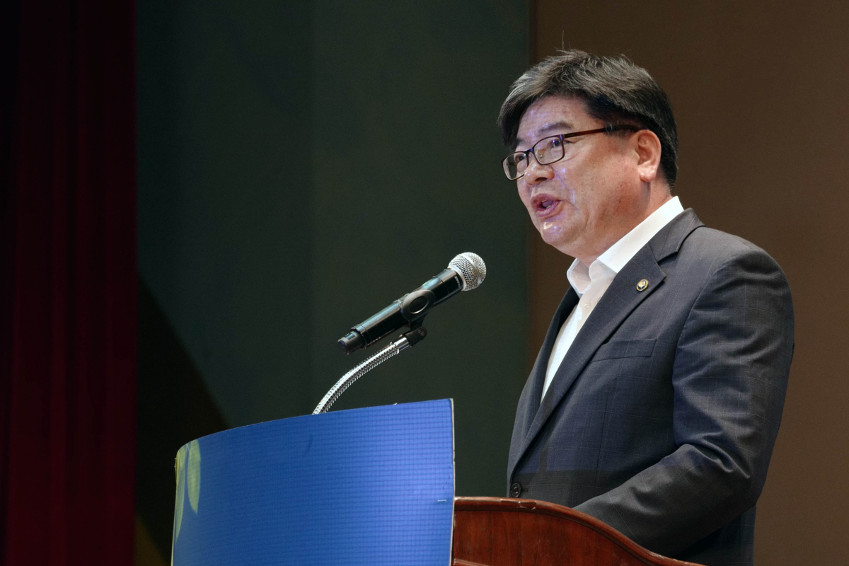 ▲김용진 기획재정부 2차관이 16일 대전광역시 KT인재개발원에서 열린 예산국민참여단 위촉식 행사에서 환영사를 하고 있다.