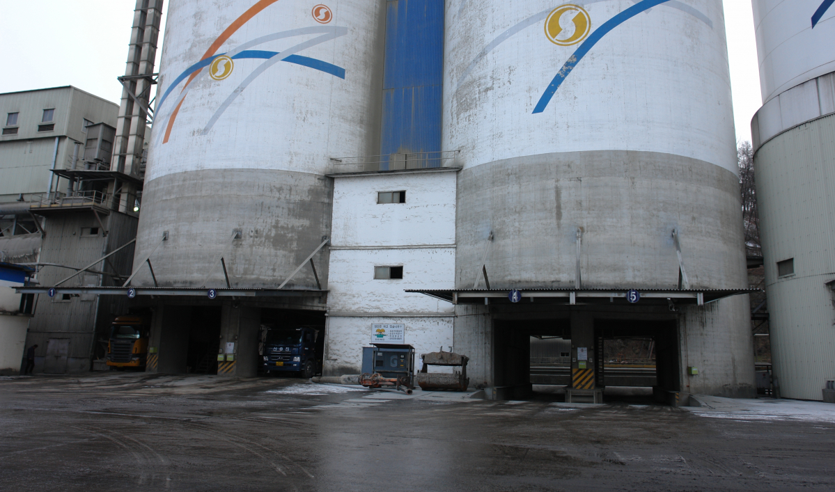 ▲가격 담합 등을 모의한 시멘트 업체들이 19일 유죄 판결을 받았다.(뉴시스)