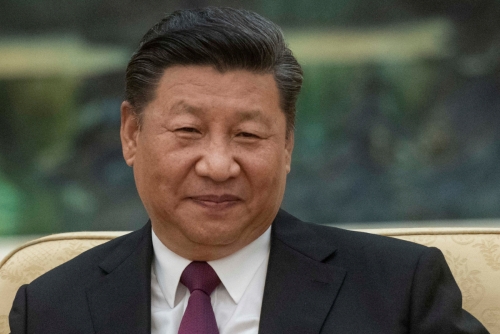 ▲14일(현지시간) 시진핑 중국 국가주석이 베이징 인민대회당에서 방중한 마이크 폼페이오 미국 국무장관의 이야기를 듣고 있다. 베이징/로이터연합뉴스

