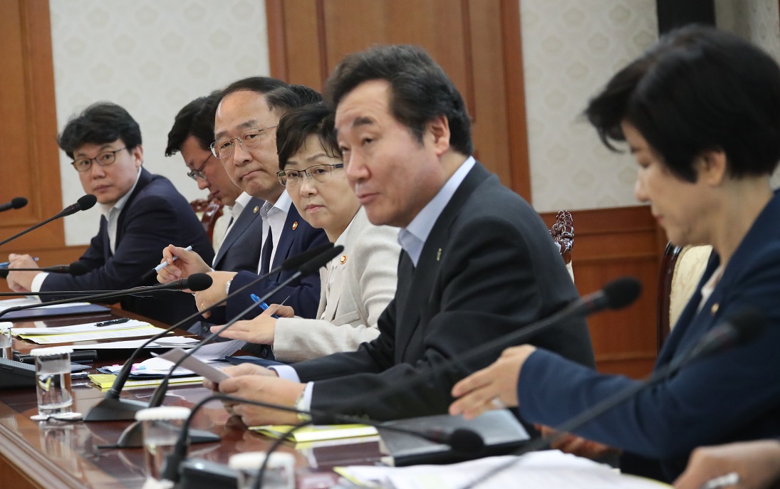 ▲이낙연 국무총리가 21일 서울 세종로 정부서울청사에서 열린 국정현안점검조정회의에서 발언하고 있다. (연합뉴스)