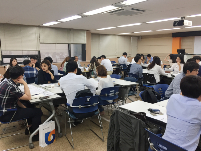 ▲소진공이 18일 대전교육장에서 부서별 공공혁신 담당자 50여명이 참석한 가운데 '2018 공공기관 혁신 중점과제 발굴 워크숍'을 개최했다.(소상공인시장진흥공단)