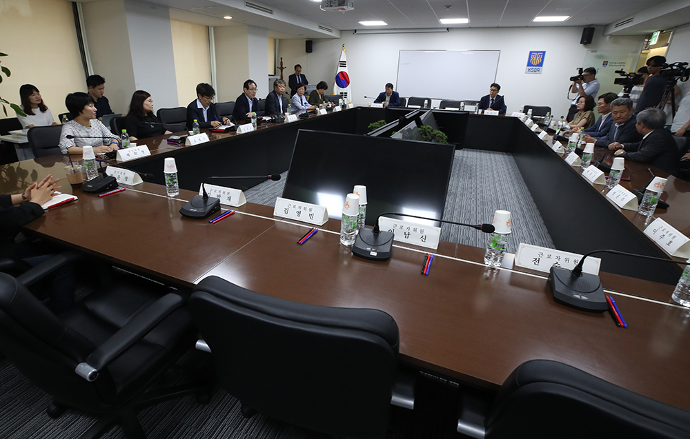 ▲22일 오후 서울 중구 회현동 직업능력심사평가원에서 열린 최저임금위원회가 노동계를 대표하는 근로자위원 전원의 불참으로 파행을 겪고 있다. (연합뉴스)