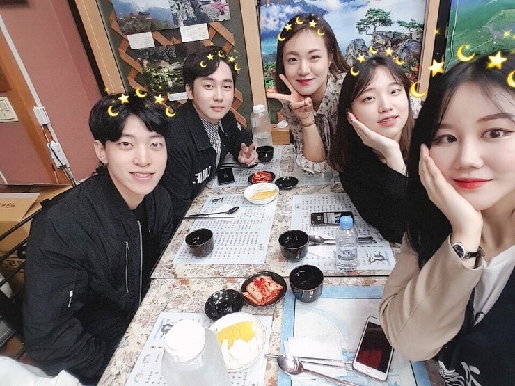 ▲'제5회 대한민국 금융대전' 기자단 4조에 편성된 신준호(왼쪽 아래부터 시계방향)·최준혁·안소정·정지혜·서지혜 씨