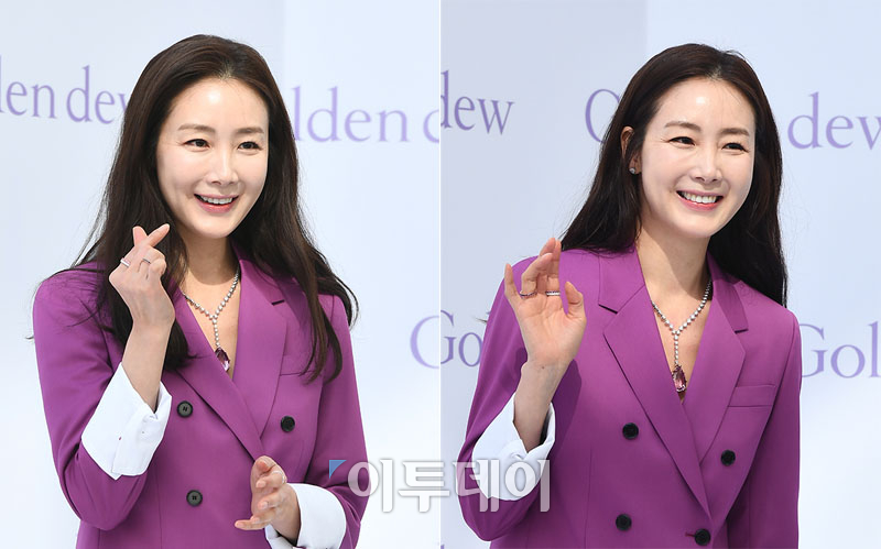 ▲배우 최지우가 5월 10일 오후 서울 청담동에서 열린 골든듀 포토행사에 참석해 포즈를 취하고 있다.(이투데이DB)