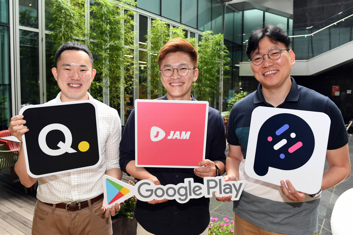 ▲구글플레이가 10일 대치동 구글 캠퍼스 서울에서 ‘구글플레이 개발자와의 대화’ 일곱번째 행사를 열고 ‘라이브 퀴즈쇼 앱 개발사’를 주제로 패널 토크를 진행했다. (왼쪽부터) ‘NBT’ 곽근봉 CTO, ‘스노우’ 김문헌 리드, ‘NHN 엔터테인먼트’ 이동수 이사.  (사진제공=구글캠퍼스)