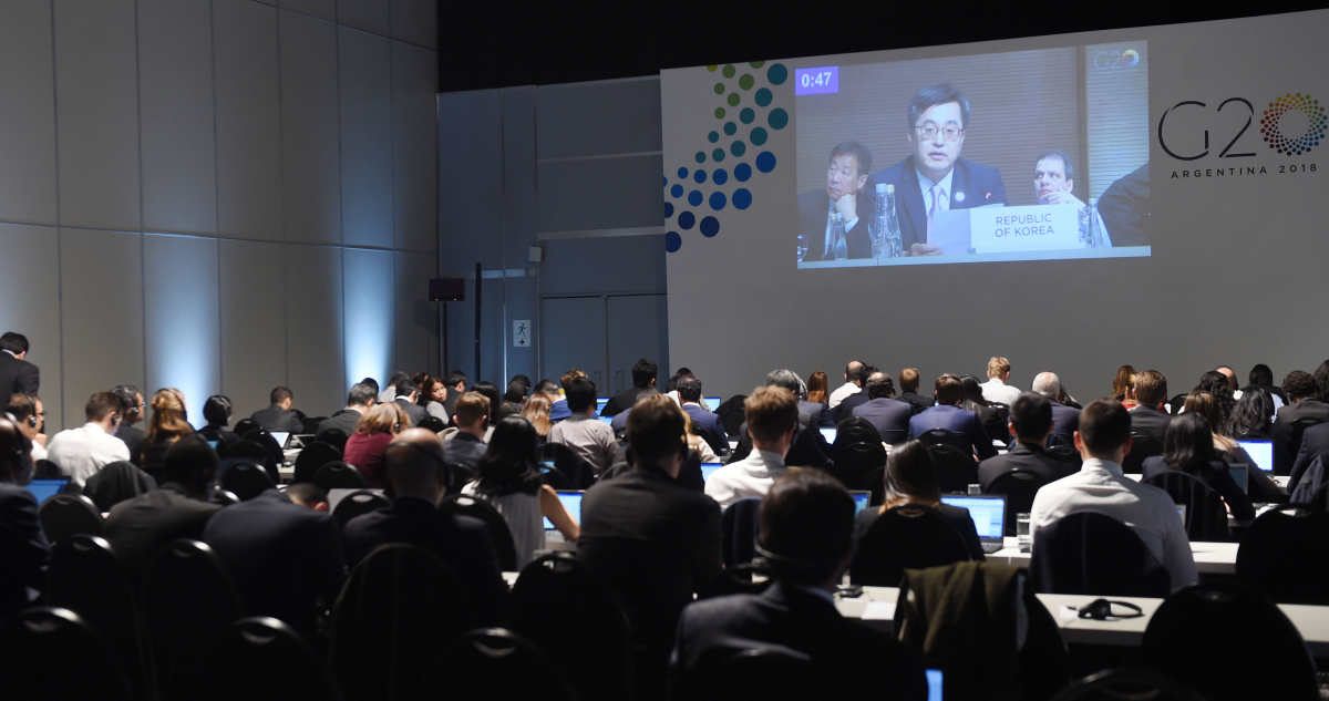 ▲김동연 경제부총리 겸 기획재정부 장관이 22일(현지시간) 아르헨티나 부에노스아이레스 컨벤션센터에서 열린 G20 재무장관·중앙은행총재 회의에 참석해 국제금융체제 세션에서 선도발언을 하고 있다.(제공=기획재정부)