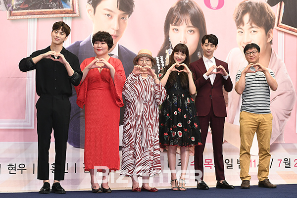 ▲홍빈, 고수희, 김영옥, 윤소희, 현우, 박찬율(사진=고아라 기자 iknow@)