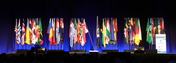 ▲브라이언 맥크로이 세계신협협의회 회장이 15일 싱가포르에서 열린 ‘2018 세계신협협의회 컨퍼런스’에서 개회사를 발표하고 있다.(신협중앙회)
