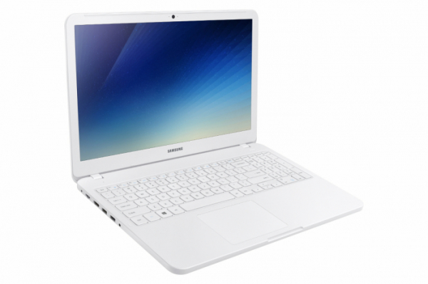 ▲삼성전자가 인텔 '옵테인 메모리'를 탑재한 ‘삼성 노트북5’을 8월 출시한다.(사진=삼성전자)