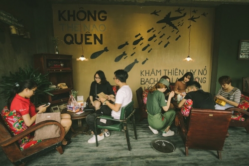 ▲1970년대 말~1980년 대 초 분위기로 꾸며 인기를 끌고 있는 베트남 콩카페 내부 모습. 사진제공=콩카페
