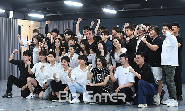 ▲뮤지컬 '아이언 마스크' 출연 배우들(사진=고아라 기자 iknow@)