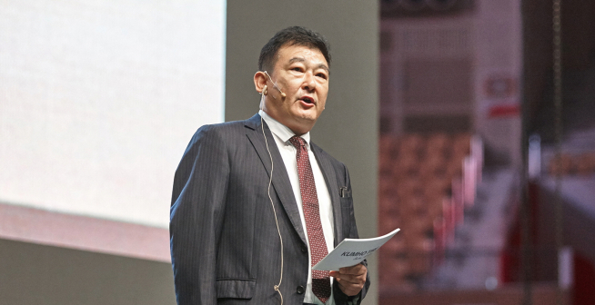 ▲지난달 28일 광주여대에서 열린 금호타이어 '비전 선포식' 행사에서 차이융썬 더블스타 동사장이 새로운 이사회와 경영진 구성을 밝히고 있다. (사진제공=금호타이어)