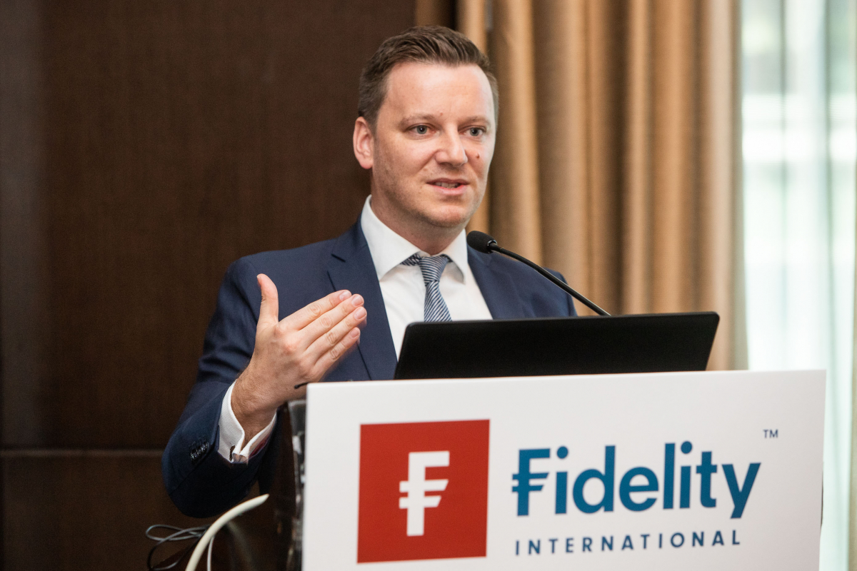 ▲게리 모나한 피델리티자산운용 인베스트먼트 디렉터가 11일 서울 여의도 콘래드호텔에서 열린 기자간담회에서 '아시아 주식 시장 및 거시경제'를 주제로 발표하고 있다.(사진제공=피델리티자산운용)