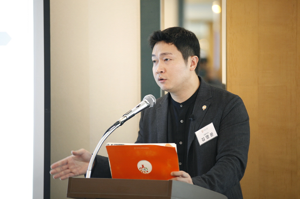 ▲김영문 푸드나무 대표는 12일 서울 여의도에서 열린 기자간담회를 통해 “푸드테크 기반 종합 웰니스 기업 도약하겠다”고 밝혔다.(푸드나무)