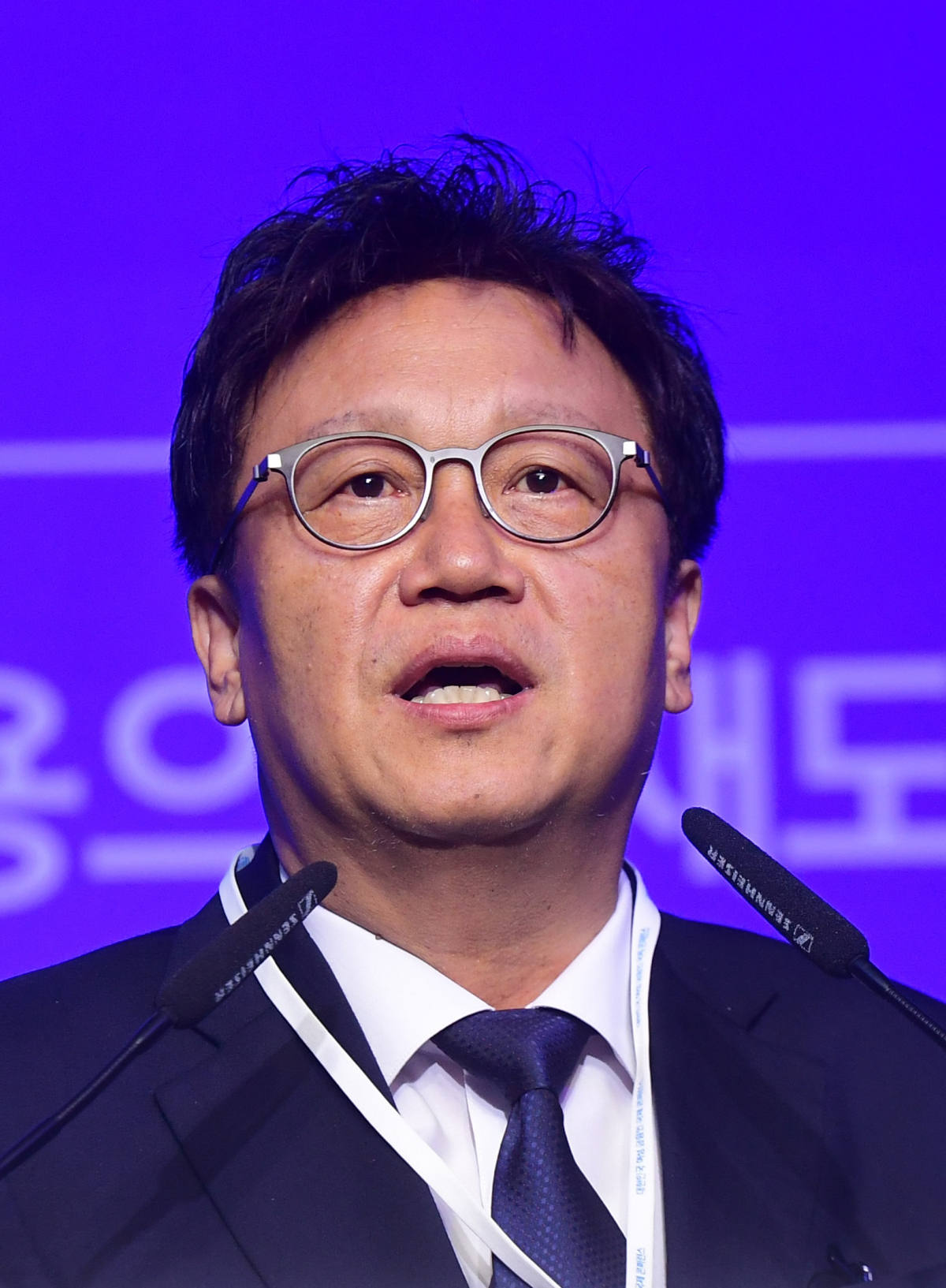 ▲민병두 국회 정무위원장이 19일 서울 중구 소공동 롯데호텔에서 열린 2018 대한민국 여성 금융인 국제 콘퍼런스에서 축사를 하고 있다. (이투데이DB)