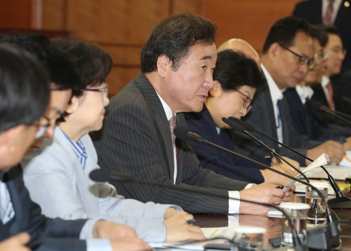 ▲이낙연 국무총리가 20일 오전 정부서울청사에서 열린 국정현안점검조정회의에서 발언하고 있다. (연합뉴스)