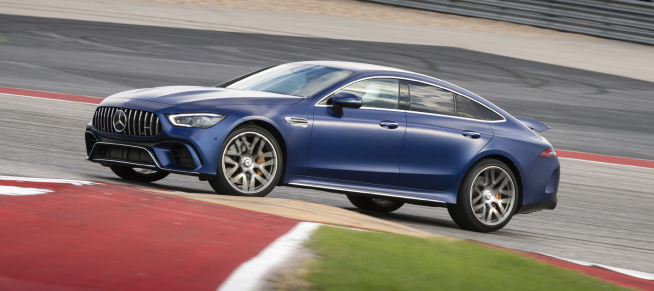 ▲메르세데스-AMG GT 4도어 쿠페는 밑그림이 된 GT를 바탕으로 개발한 패스트백 쿠페다. GT의 고성능에 4도어 세단의 실용성을 접목한게 특징. 포르쉐의 4도어 세단 '파나메라'가 타깃이다. (사진제공=메르세데스-AMG)