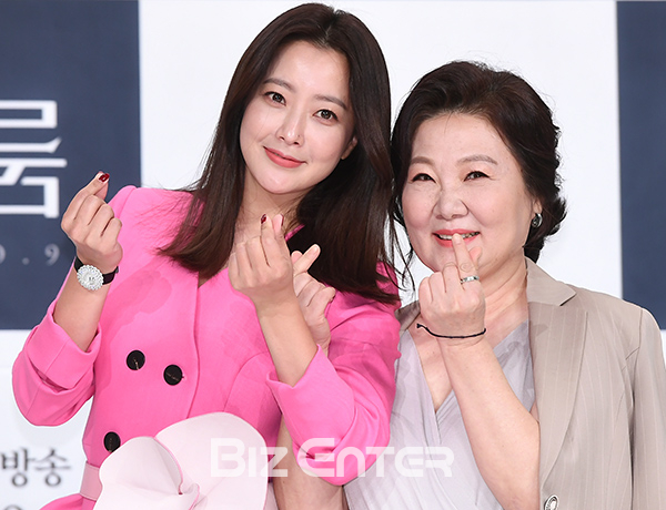 ▲김희선, 김해숙(사진=고아라 기자 iknow@)