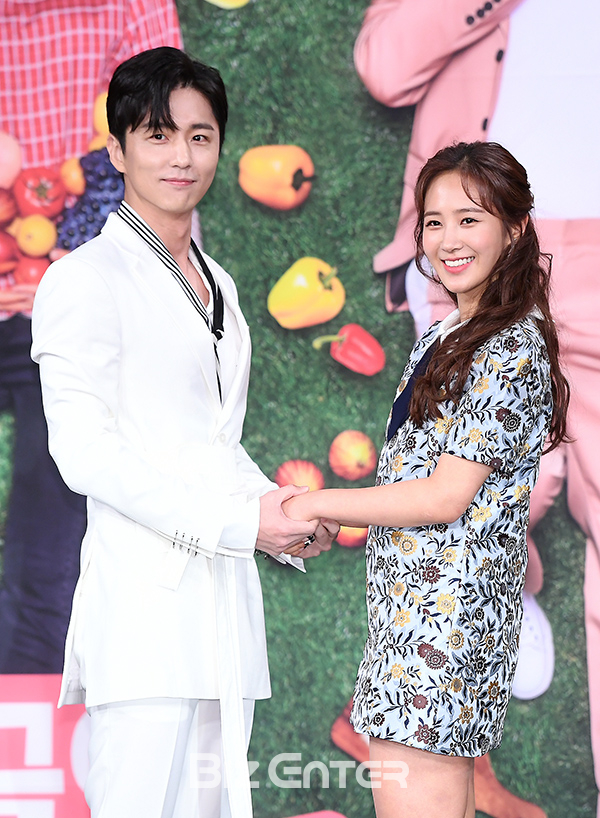 ▲신동욱, 권유리(사진=고아라 기자 iknow@)