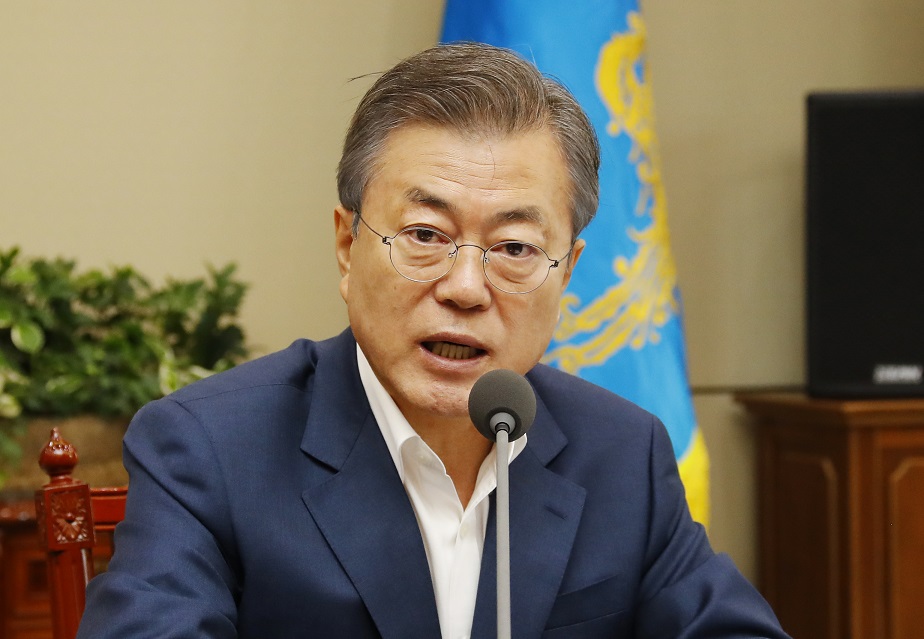 ▲문재인 대통령이 10일 오전 청와대 여민관에서 열린 수석ㆍ보좌관회의에서 발언하고 있다.(연합뉴스)