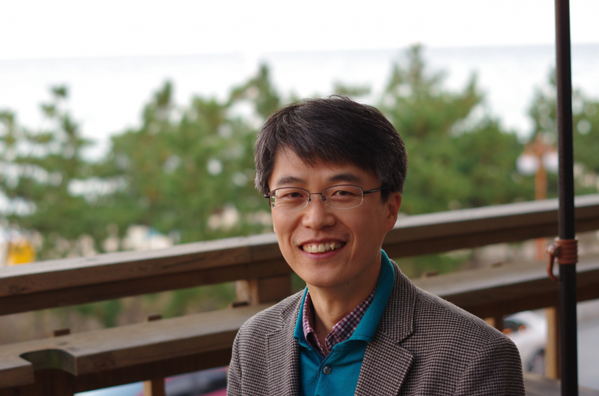 ▲권일한 삼척 미로초등학교 교사(사진제공=교보교육재단)