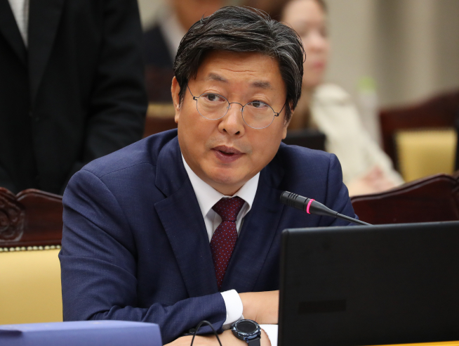 ▲25일 서울 서초구 대검찰청에서 열린 국회 법제사법위원회의 대검찰청에 대한 국정감사에서 더불어민주당 이춘석 의원이 질의하고 있다. (연합뉴스)