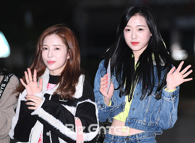 ▲에이프릴 윤채영, 이진솔(사진=고아라 기자 iknow@)