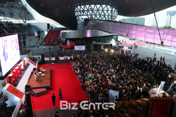 ▲제23회 부산국제영화제 영화의전당 두레라움광장(사진=고아라 기자 iknow@)