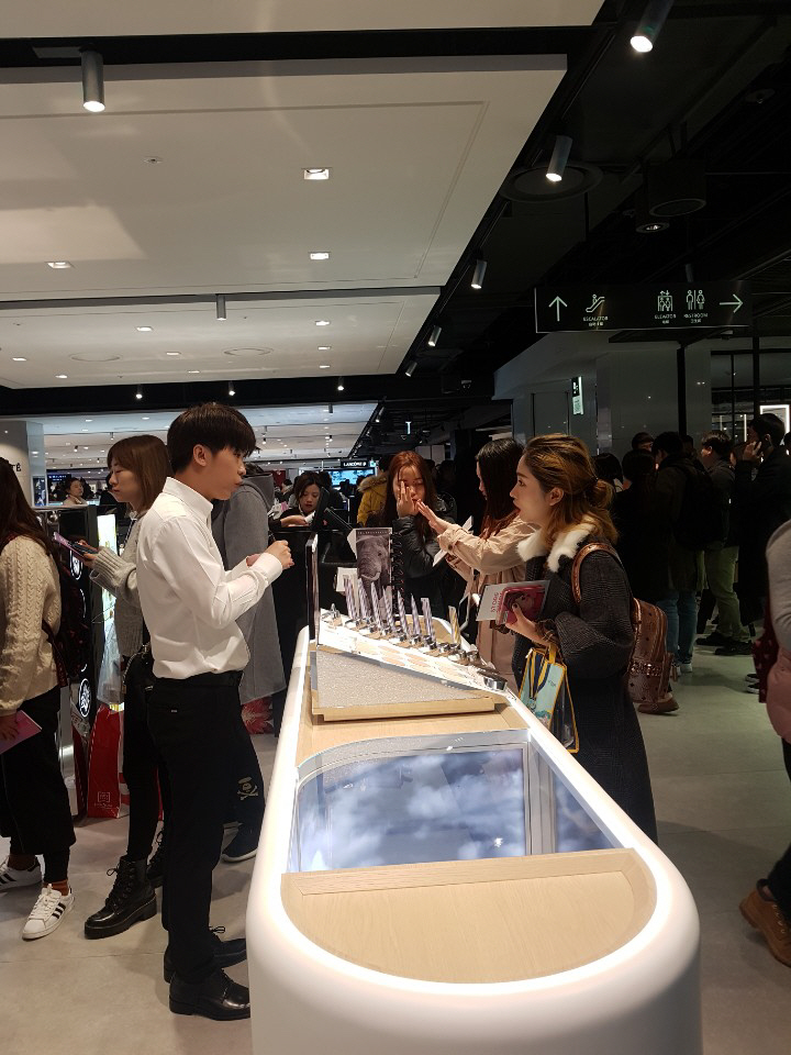 ▲현대백화점면세점은 2016년 12월 면세점 특허를 따낸 이후 2년 가까운 준비기간을 거쳐 1일 무역센터점을 오픈했다. (사진=이꽃들 기자 flowerslee@)