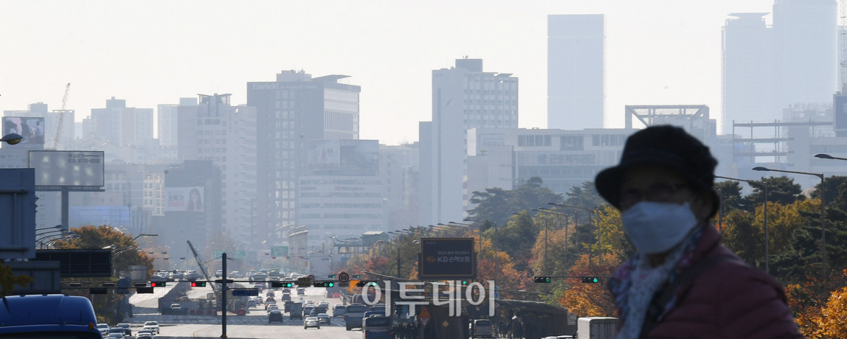▲5일 수도권을 포함한 전국 많은 지역의 미세먼지 농도가 ‘나쁨’으로 예보됐다(오승현 기자 story@)