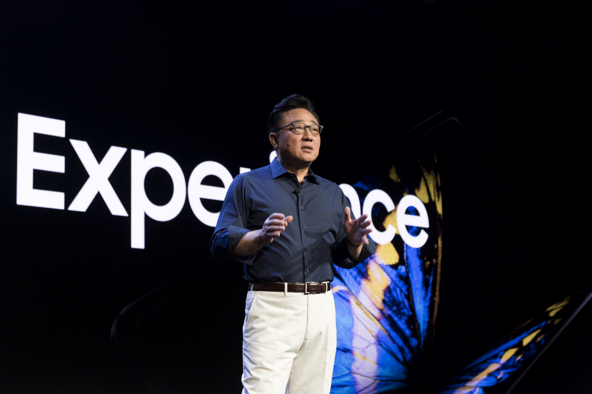 ▲7일(현지시간)부터 양일간 미국 샌프란시스코 모스콘센터에서 진행되는‘삼성 개발자 콘퍼런스 2018’에서 삼성전자 IM부문장 고동진 사장이 기조연설을 하고 있다. (사진제공=삼성전자)