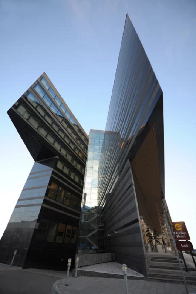 ▲스웨덴 스톡홀름에 위치한 클라리온 호텔 사인 외부 전경(사진 제공=한화큐셀)