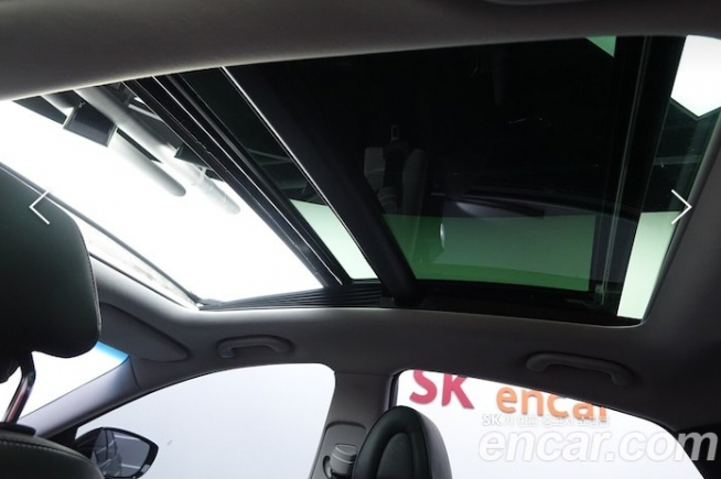 ▲같은 중고 매물이어도 선루프가 달린 차는 그렇지 않은 차보다 더 빨리 팔리는 것으로 나타났다. (사진제공=SK엔카)