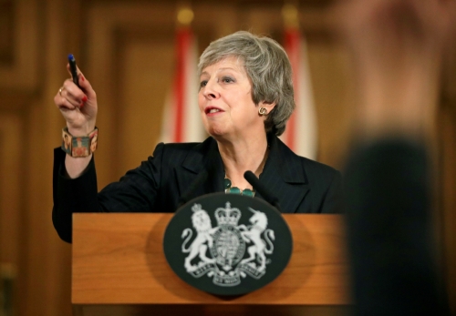▲테리사 메이 영국 총리가 15일(현지시간) 런던 총리 관저에서 기자회견을 하고 있다. 런던/로이터연합뉴스
